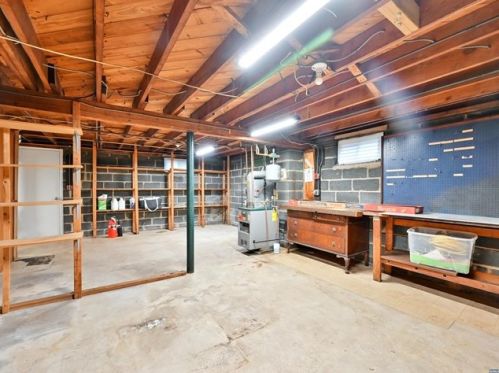 320 Monmouth Ave, N Milford NJ  07646-2025 exterior