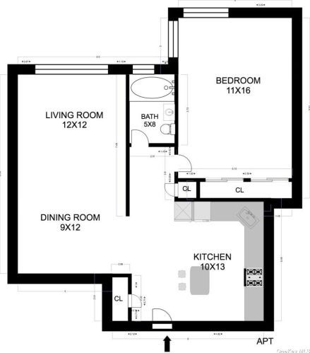 35 Knightsbridge Rd, Great Neck, NY 11021-4540