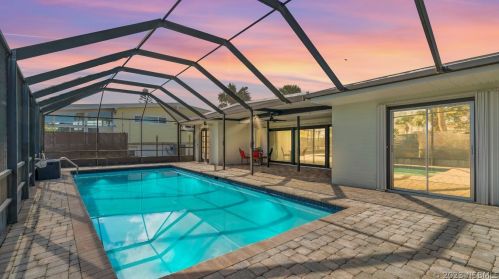 2407 Peninsula Dr, Daytona Beach FL  32118-5412 exterior