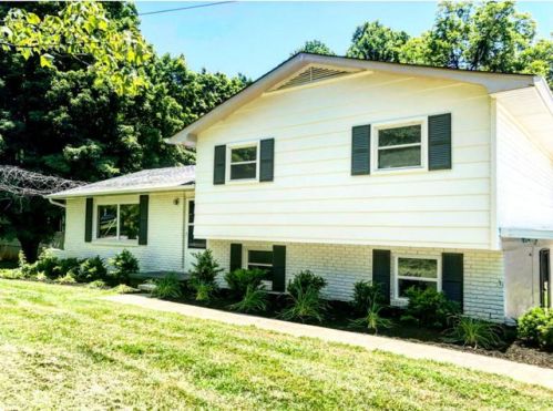 7812 Luscombe Dr, Knoxville, TN 37919-2010