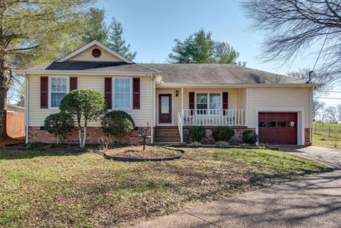 106 Flintlock Ct, Franklin, TN 37064-2352