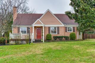 538 Skyview Dr, Nashville, TN 37206-1840