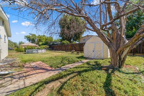1626 Alexander Cir, Pueblo CO 81001-2002 exterior