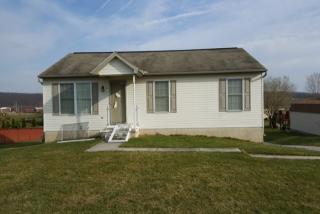 4085 Board Rd, Strinestown, PA 17345-9539