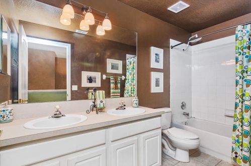 3202 Coconut Grove Rd, Land O Lakes FL  34639-6735 exterior