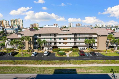 1051 Swallow Ave, Marco Island, FL 34145-7210