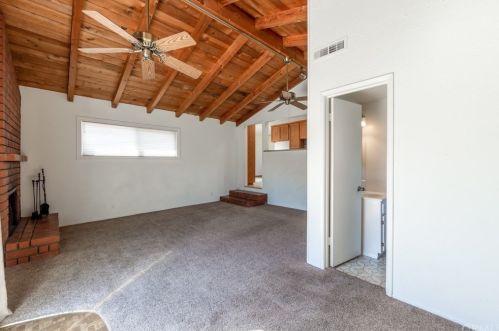 5938 Sunfield Ave, Lakewood CA  90712-1823 exterior
