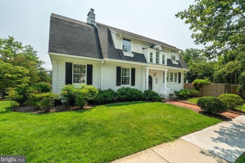 2725 36th Pl, Washington, DC 20007-1416