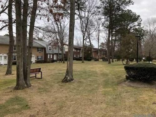 11 Glen Hollow Dr, Holtsville NY  11742-2404 exterior