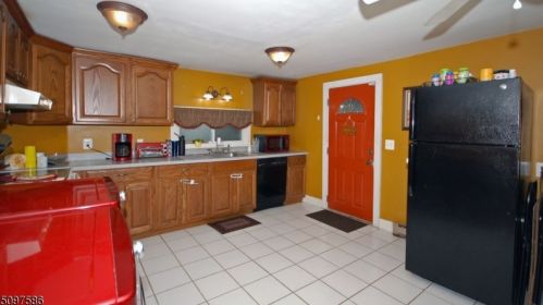 108 Mansfield St, Belvidere NJ  07823-1506 exterior