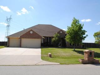 1035 Belmonte Pl, Yukon, OK 73099-6374