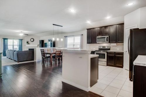 8613 Vista Royale Dr, Fort Worth TX  76108-7944 exterior