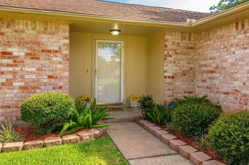 10023 Hillridge Rd, Morgans Point, TX 77571-4084
