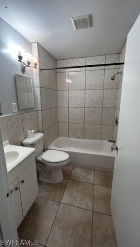 1103 Wesley St, Lehigh Acres, FL 33936-6509