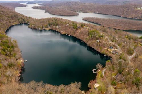 1 Sunset Dr, Sherman, CT 06784-2139