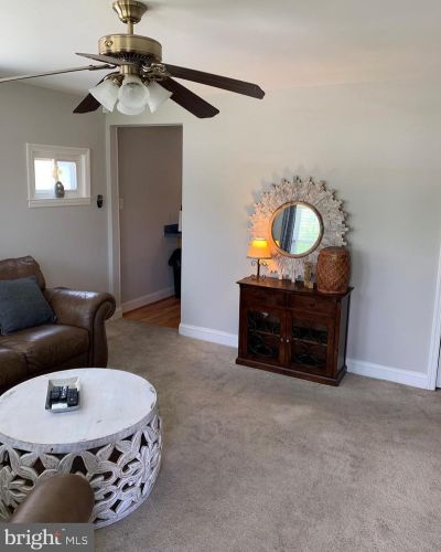 413 Audubon Ave, West Deptford NJ  08086-2516 exterior