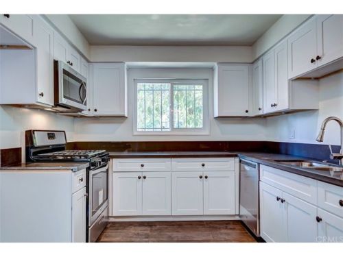 5 Paradise Vly, Long Beach, CA 90745-5650