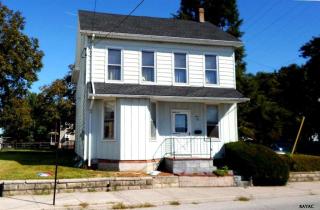 18 Ridge Ave, Hanover, PA 17331-2040
