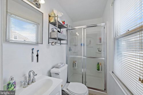 2506 Yellowstone Rd, Riverton NJ  08077-3164 exterior