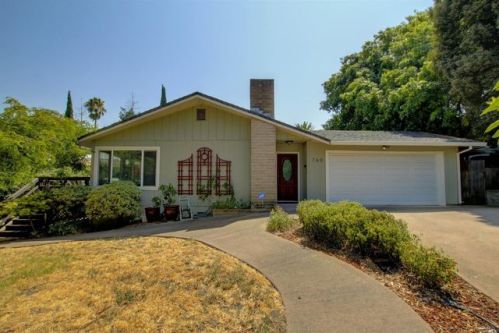 760 Wesley Ave, Vacaville, CA 95688-2905