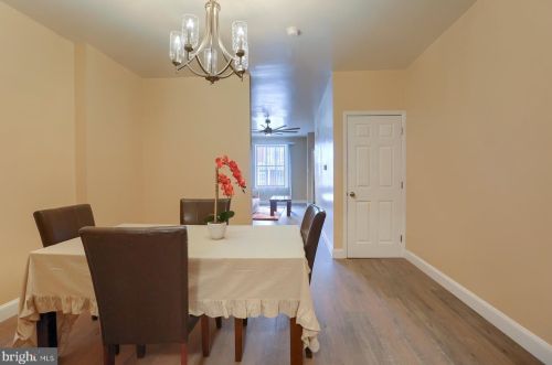 1205 Walnut St, Harrisburg PA  17103-2238 exterior