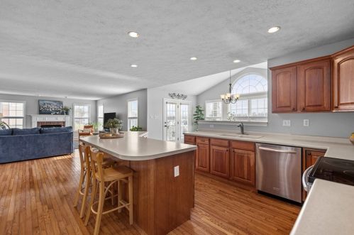 5111 Forest Ridge Dr, Mc Donald, PA 15057-3521