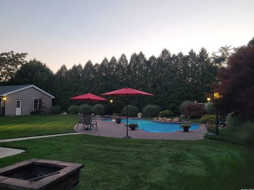 54 Oleeta Rd, Mount Sinai NY  11766-2507 exterior