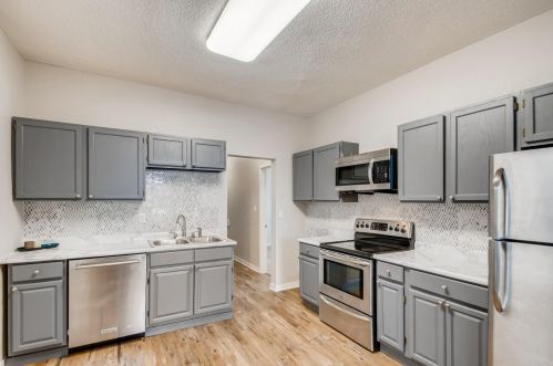 2732 Garfield Ave, Minneapolis MN 55408-2104 exterior