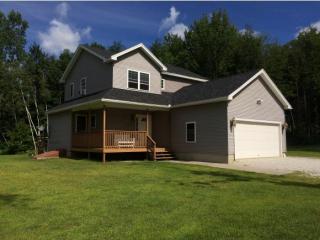 348 Trophy Ln, Sheldon, VT 05483-8400