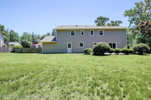 10 Longfellow Ter, Morganville NJ  07751-1411 exterior