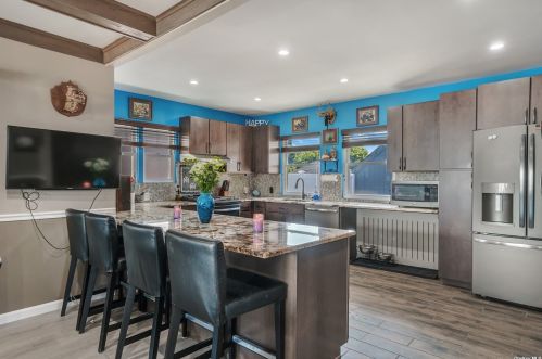 136-17 Bch Channel Dr, Far Rockaway NY  11694-2402 exterior