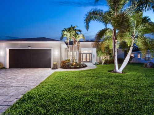 23346 Olde Meadowbrook Cir, Bonita Springs FL  34134-9114 exterior