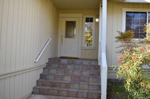 16417 Firethorne Rd, Middletown, CA 95467-8191
