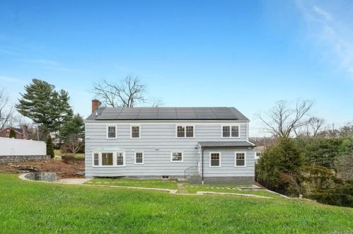 15 Thelma Pl, White Plains NY  10605-3808 exterior