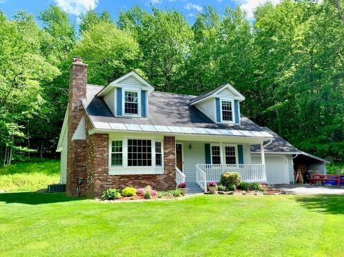 59 Chesterfield Rd, Williamsburg, MA 01096-9423