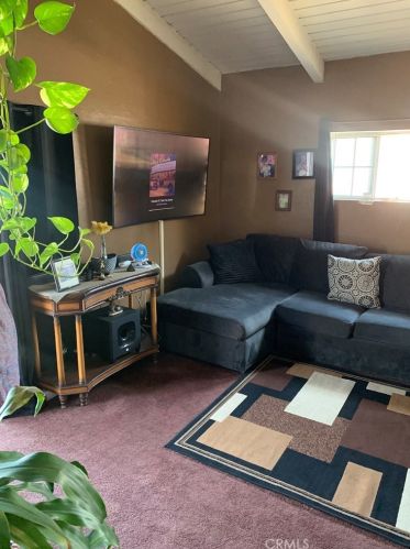 5433 Pelleur St, Lynwood CA  90262-5520 exterior