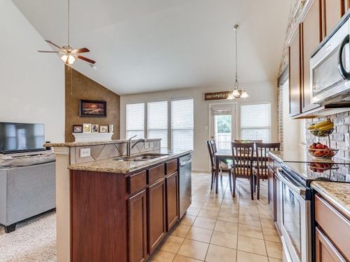 8716 Devonshire Dr, Fort Worth TX  76131-3388 exterior