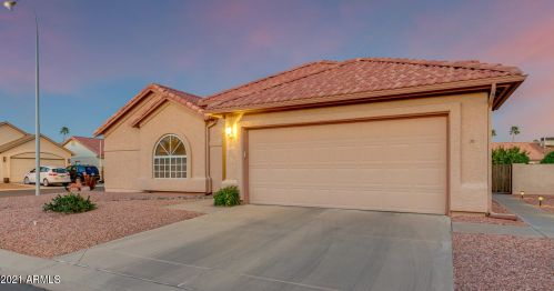 6281 Tournament Ln, Chandler, AZ 85249-8528