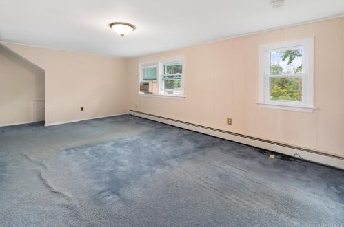 106 Oak Cir, Mahopac NY  10541-4146 exterior