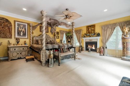 40 Wilson Ave, Morganville NJ  07751-9786 exterior