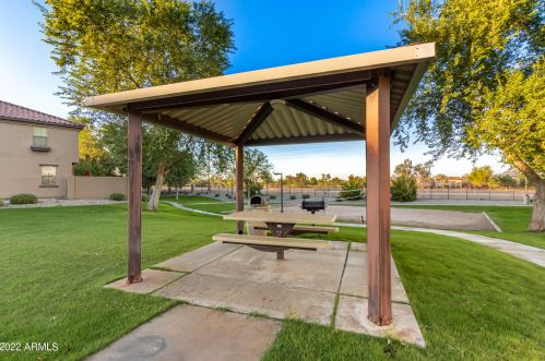 2852 Dunbar Dr, Phoenix AZ  85042-6074 exterior