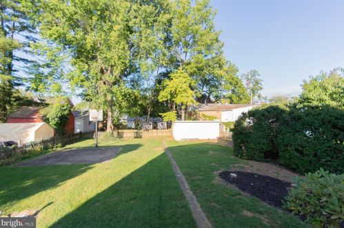 404 Church St, Charles Town WV  25414-1312 exterior