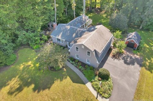 184 Carriage Dr, Glastonbury, CT 06033-3232