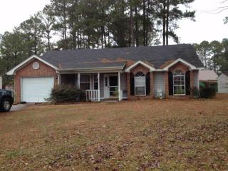 40 Dixie Trl, Jacksonville, NC 28546-6937