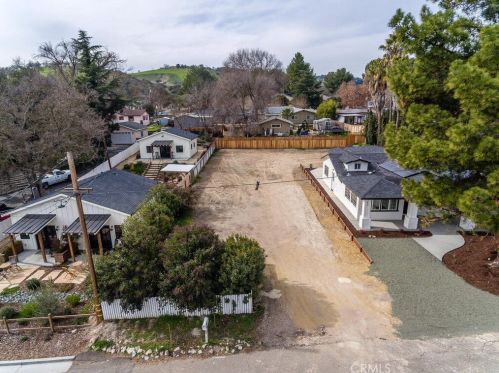 143 Vine St, Lake Nacimiento CA  93446-3736 exterior