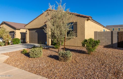 10232 Wood St, Tolleson AZ  85353-7653 exterior