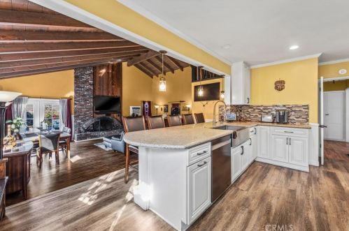 2105 65th St, Long Beach CA  90805-2615 exterior