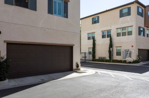 9821 Alburtis Ave, Whittier CA  90670-3231 exterior