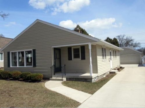 1231 9 St, Manitowoc WI  54220-5317 exterior