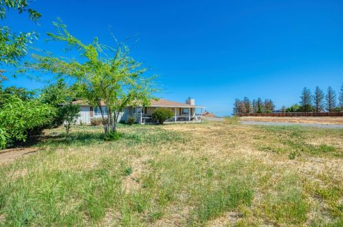 837 Olive Ave, Grayson, CA 95363-9415